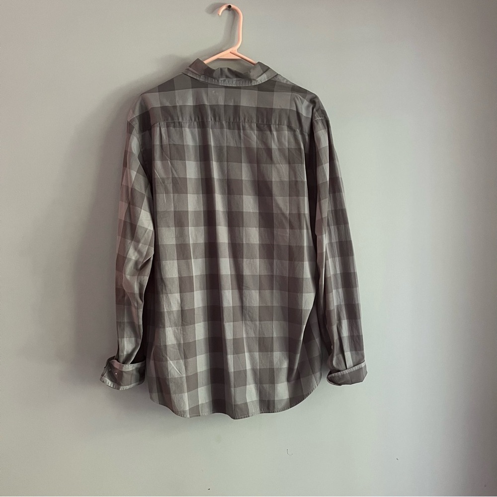 Men’s casual long sleeve collared shirt dark grey plaid button up - Picture 6 of 7